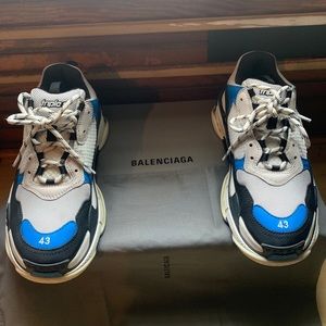 Balenciaga Triple S color “Black Blue White”